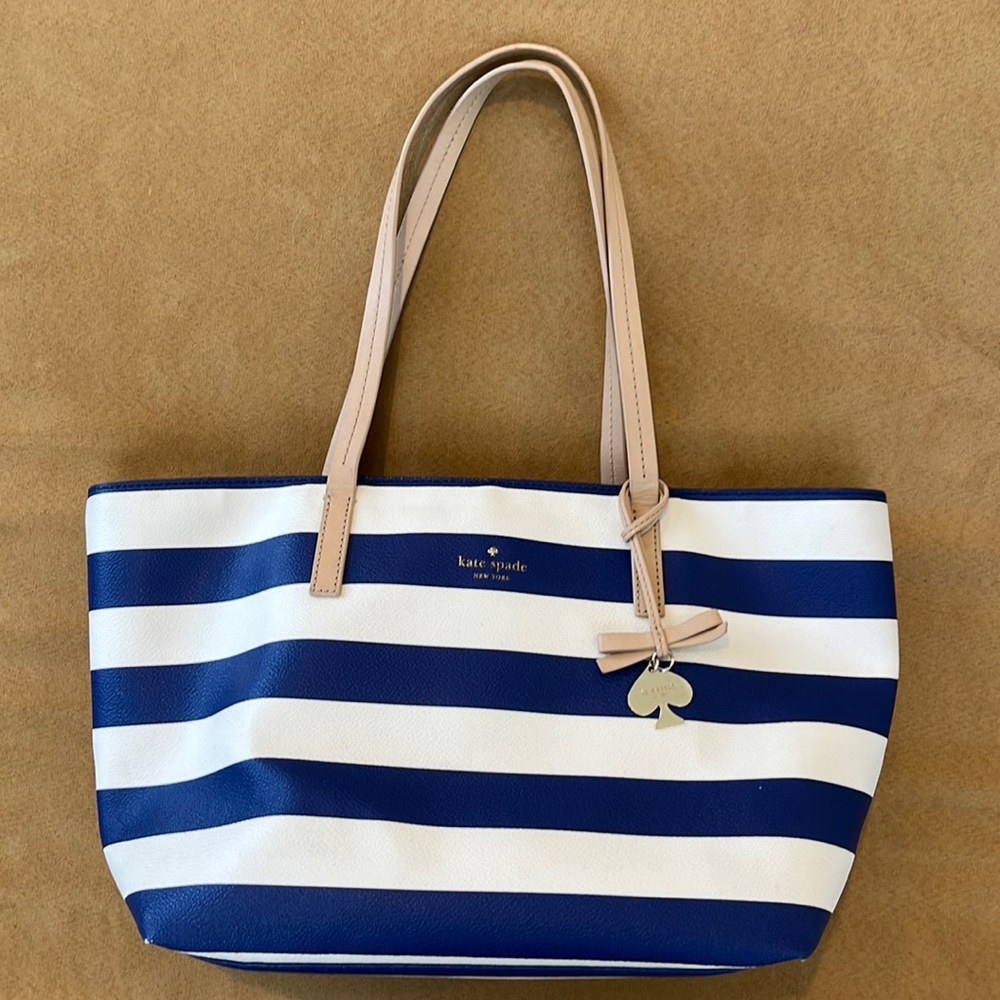 GUC Kate Spade blue and white striped bag